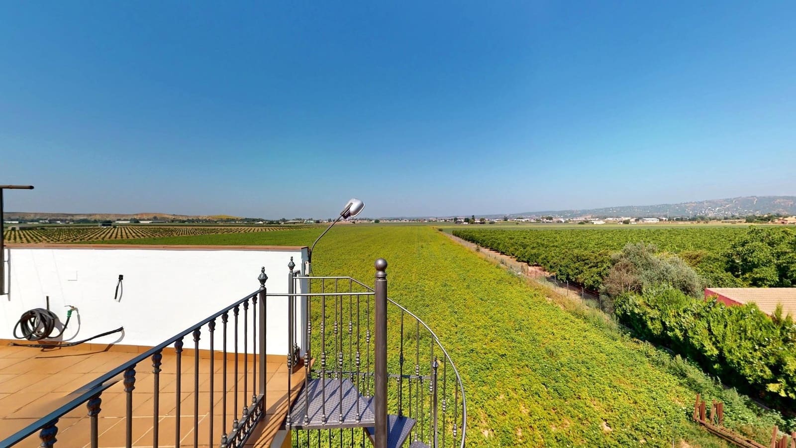 7 soveværelse Villa til salg i Cordoba by med swimmingpool - € 395.000 (Ref: 9943675)