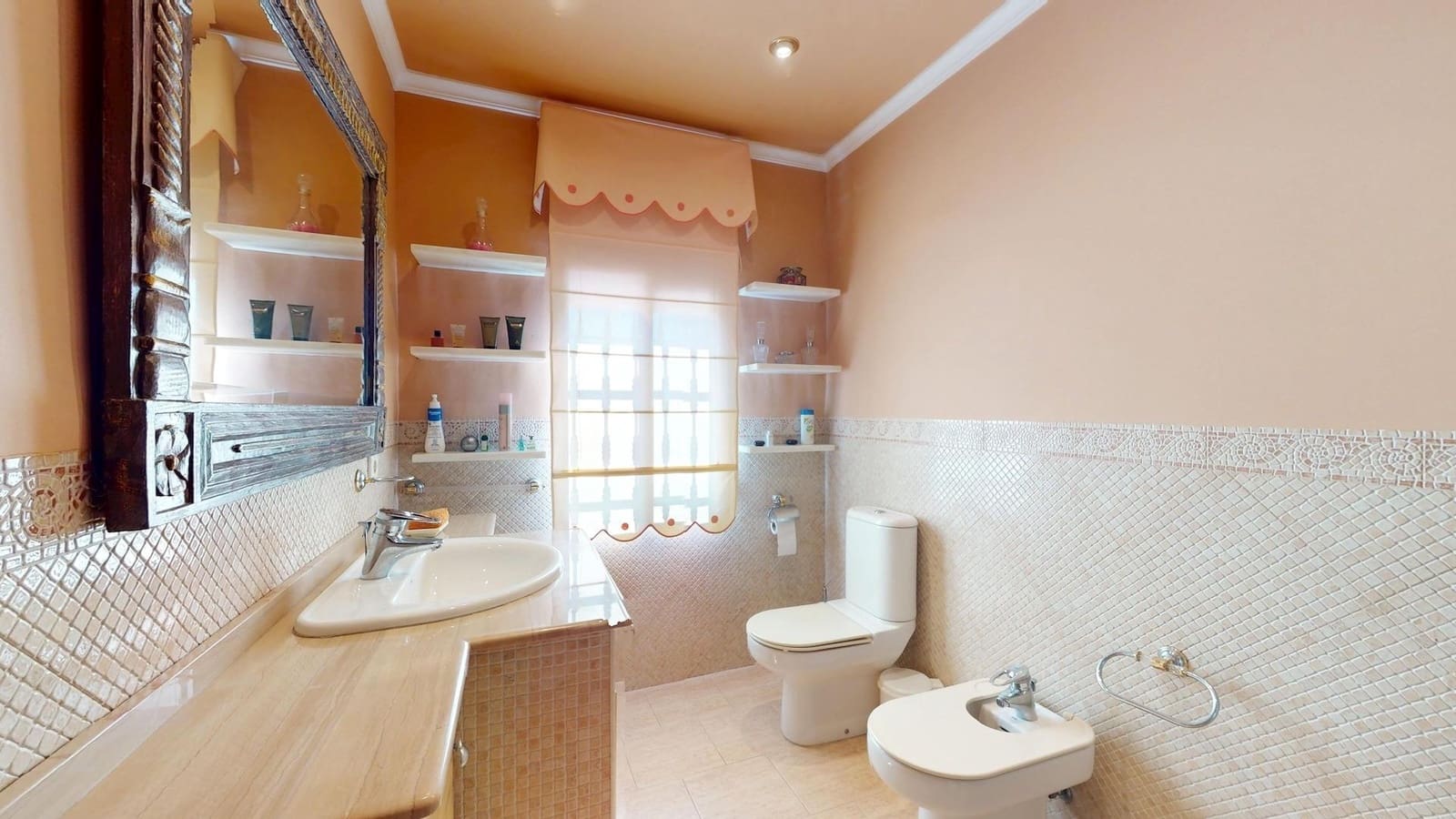 7 soveværelse Villa til salg i Cordoba by med swimmingpool - € 395.000 (Ref: 9943675)