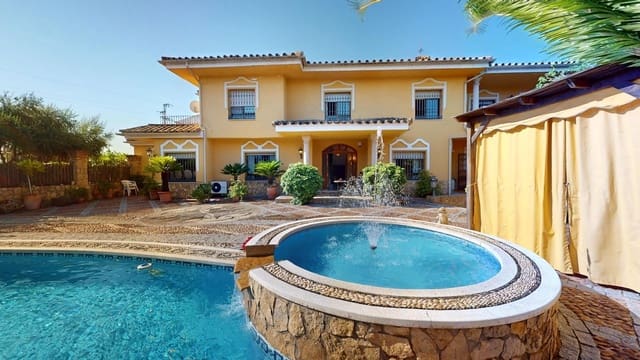 7 soveværelse Villa til salg i Villarrubia, Córdoba by med swimmingpool - € 395.000 (Ref: 9943675)