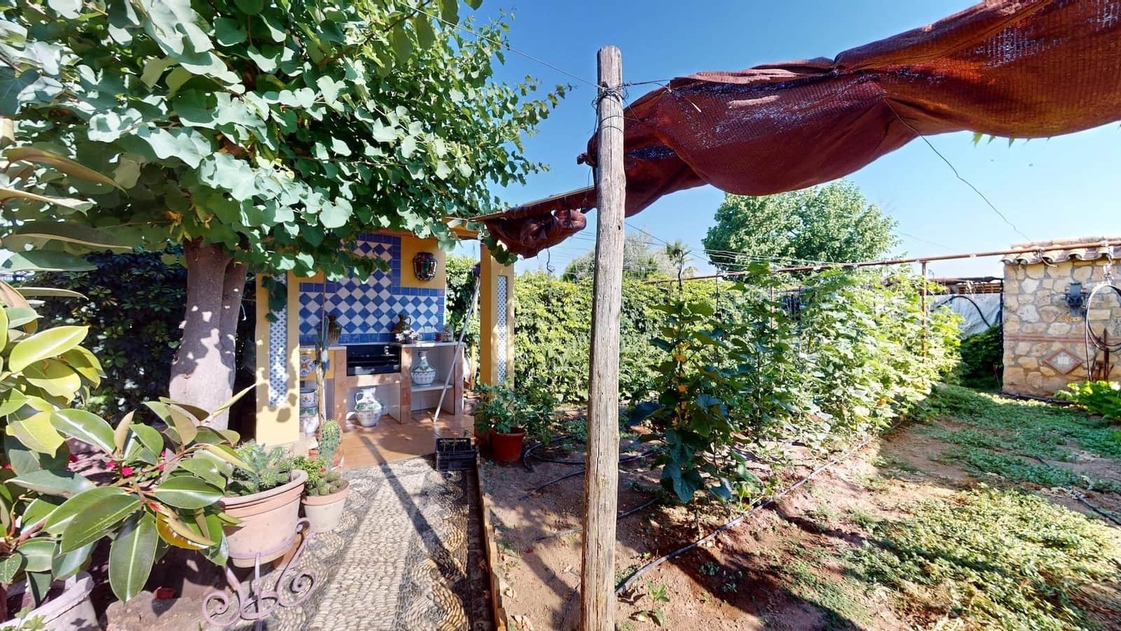 7 soveværelse Villa til salg i Cordoba by med swimmingpool - € 395.000 (Ref: 9943675)