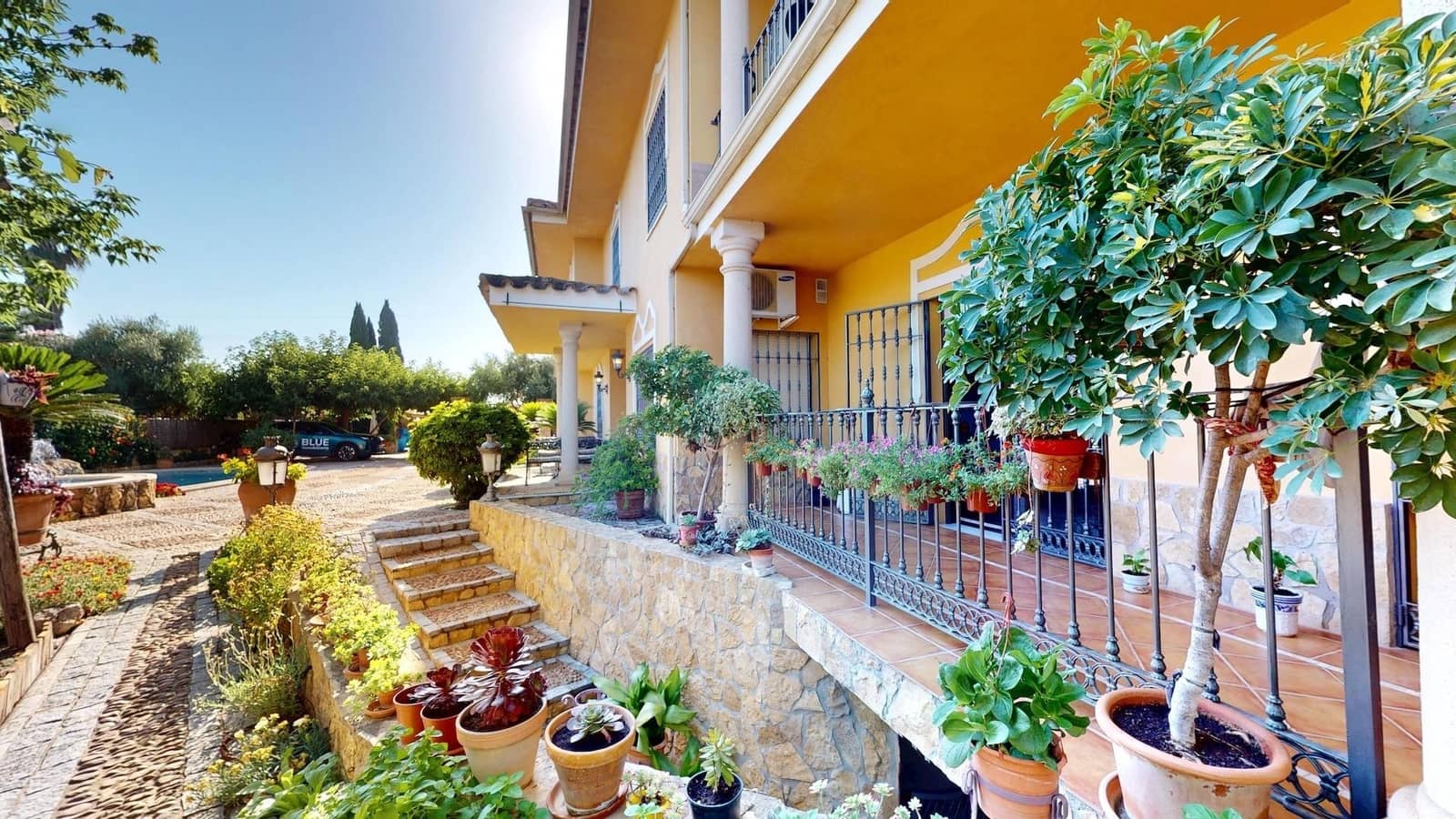 7 soveværelse Villa til salg i Cordoba by med swimmingpool - € 395.000 (Ref: 9943675)