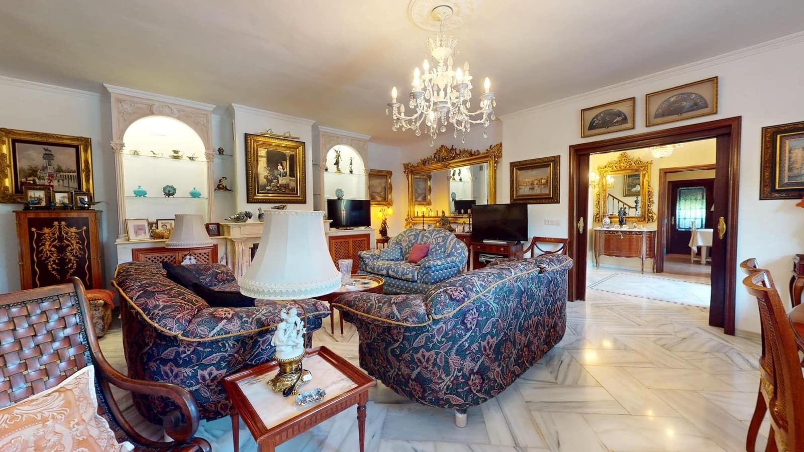 7 soveværelse Villa til salg i Cordoba by med swimmingpool - € 395.000 (Ref: 9943675)
