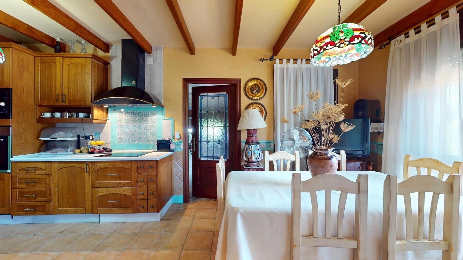 7 soveværelse Villa til salg i Cordoba by med swimmingpool - € 395.000 (Ref: 9943675)