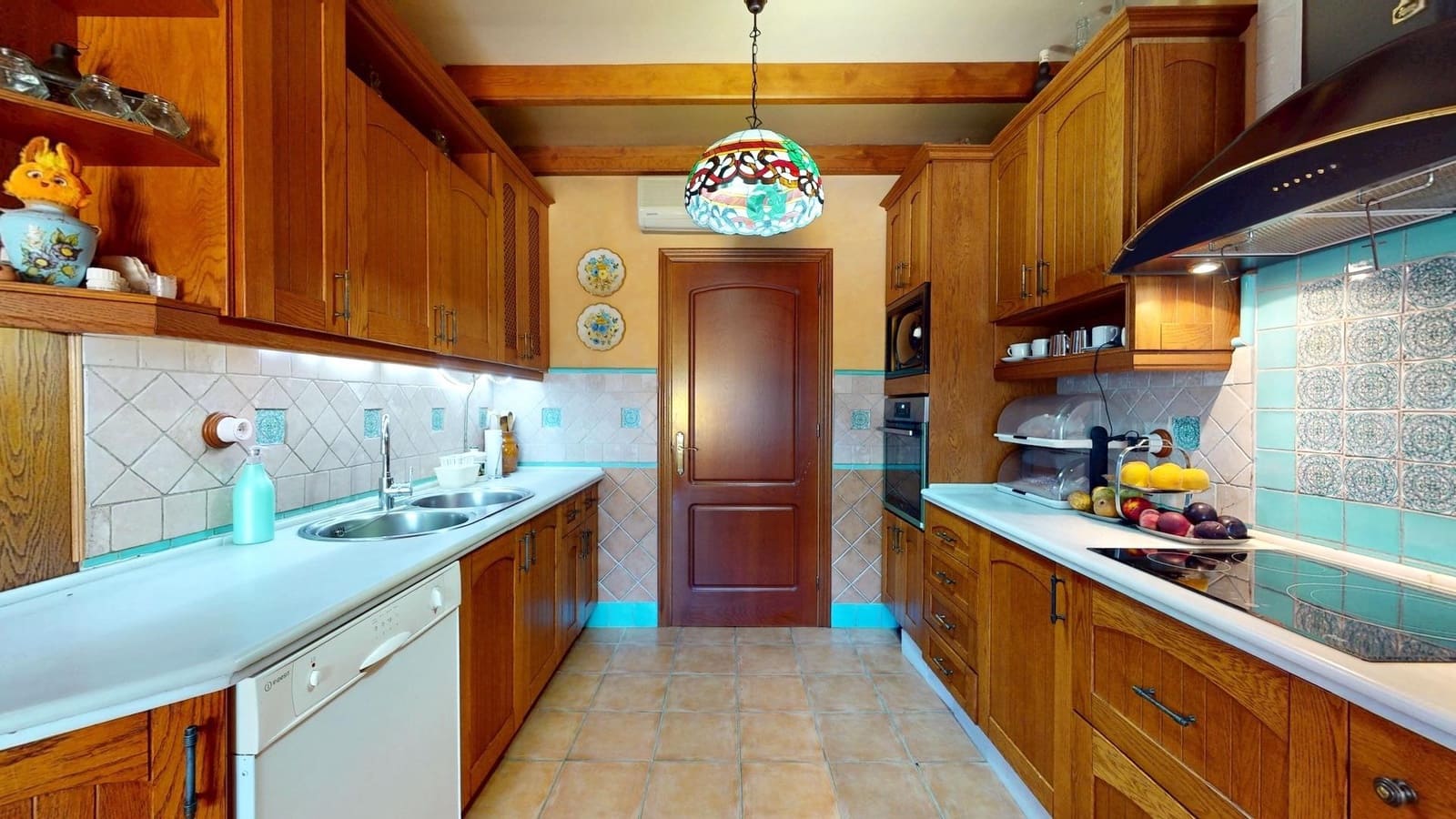 7 soveværelse Villa til salg i Cordoba by med swimmingpool - € 395.000 (Ref: 9943675)