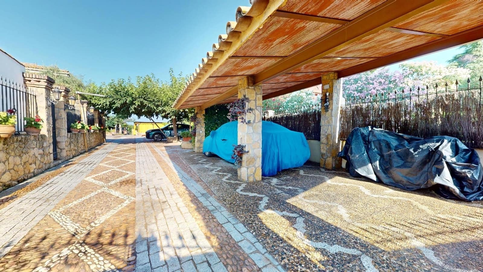7 soveværelse Villa til salg i Cordoba by med swimmingpool - € 395.000 (Ref: 9943675)