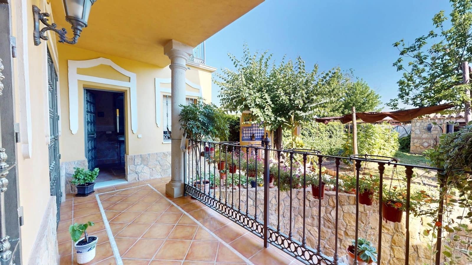 7 soveværelse Villa til salg i Cordoba by med swimmingpool - € 395.000 (Ref: 9943675)