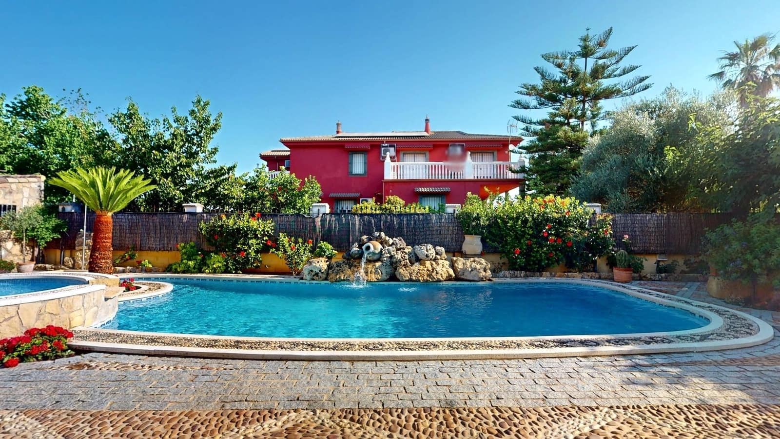 7 soveværelse Villa til salg i Cordoba by med swimmingpool - € 395.000 (Ref: 9943675)