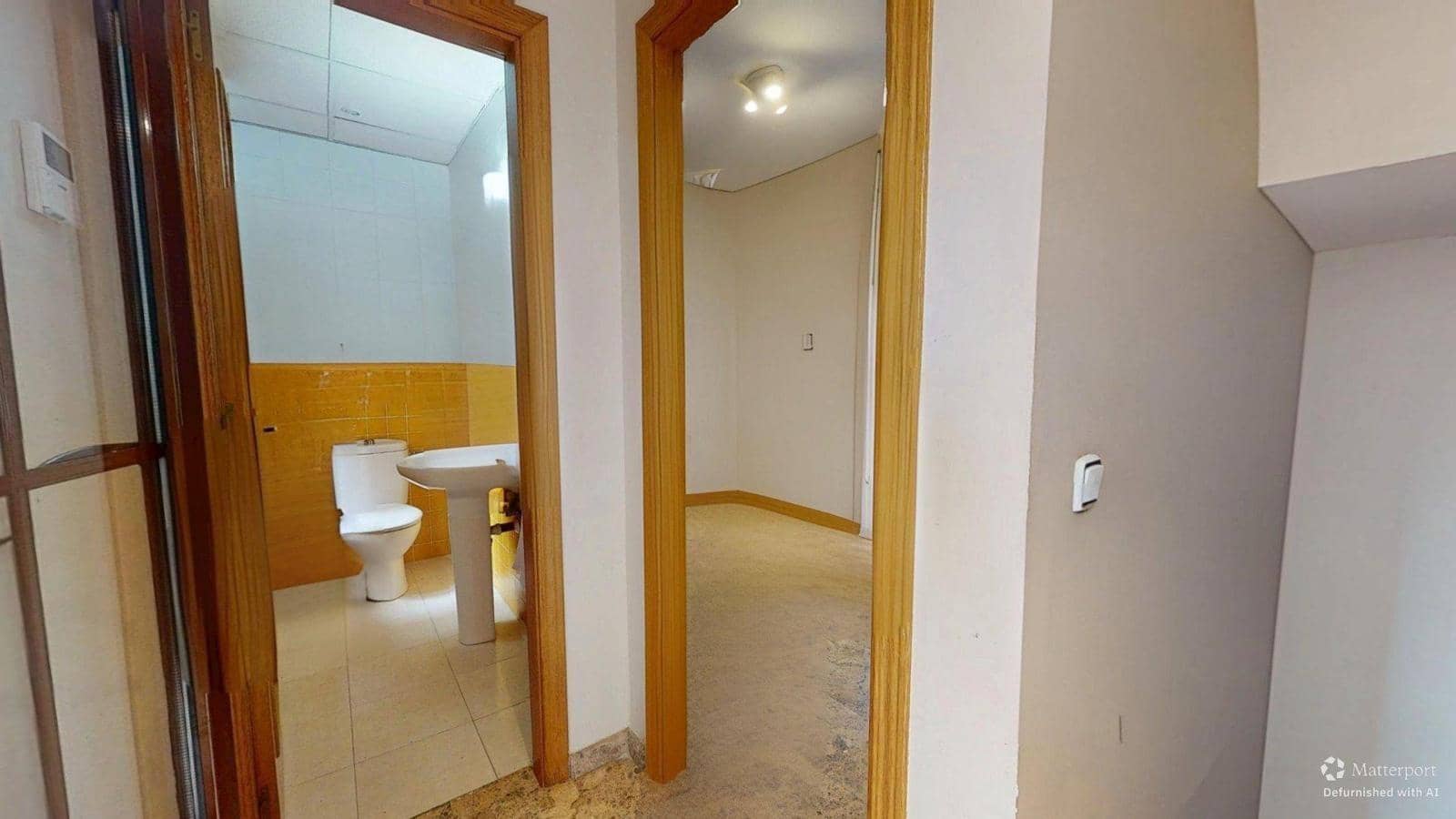 4 soveværelse Byhus til salg i Cordoba by med garage - € 199.000 (Ref: 9943676)