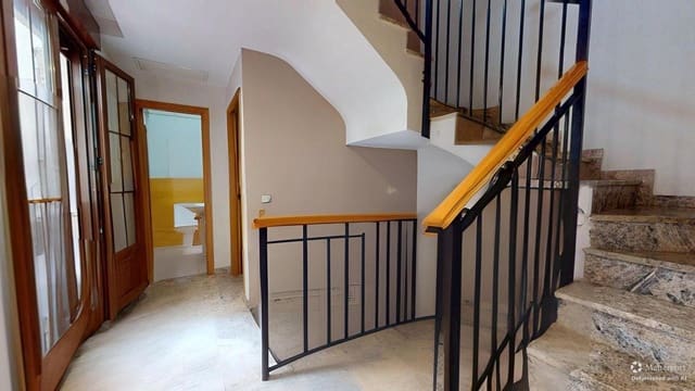 4 soverom Hus til salgs i Córdoba by med garasje - € 199 000 (Ref: 9943676)