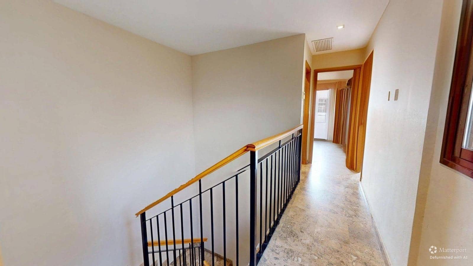 4 soveværelse Byhus til salg i Cordoba by med garage - € 199.000 (Ref: 9943676)