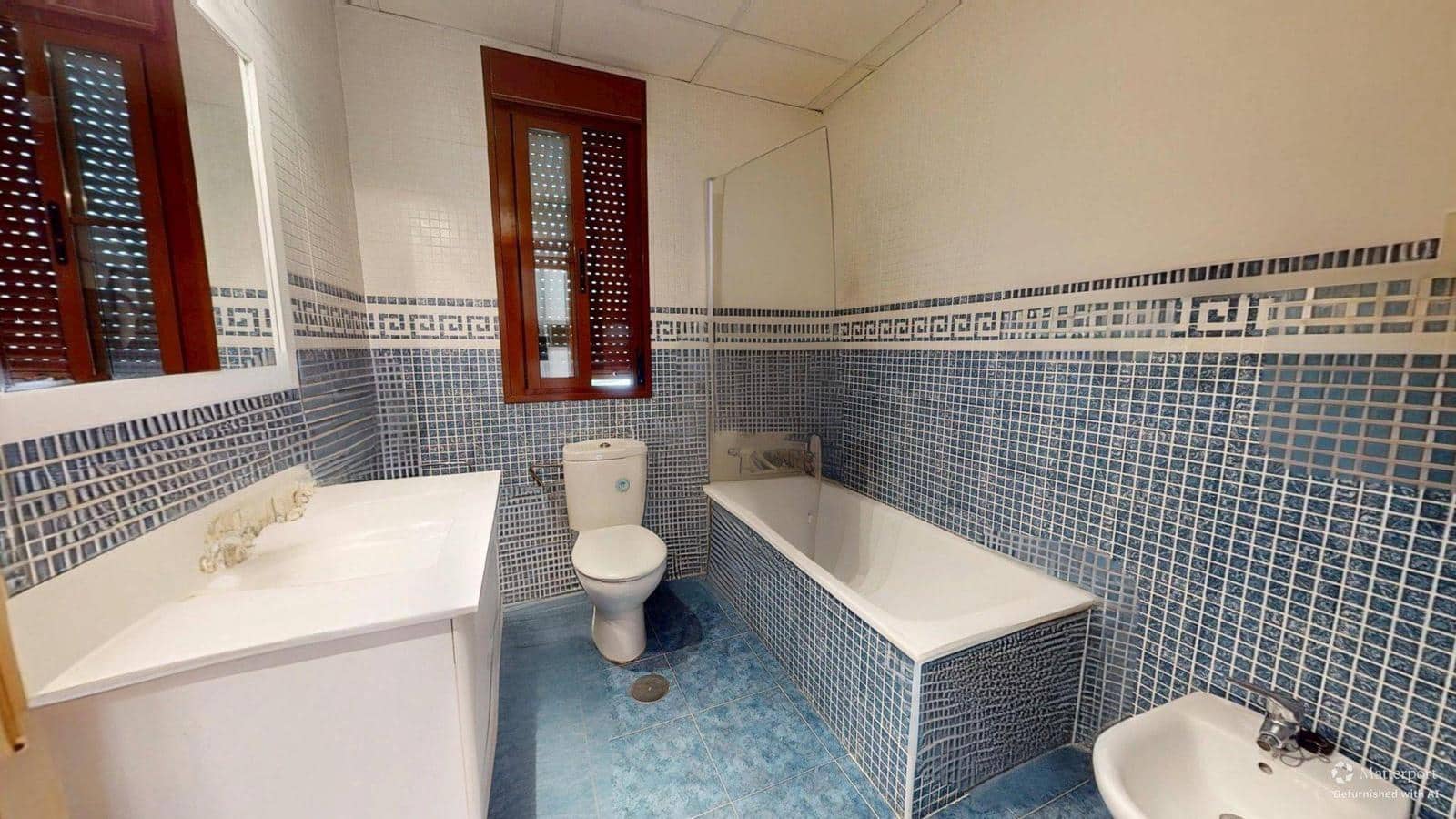 4 soveværelse Byhus til salg i Cordoba by med garage - € 199.000 (Ref: 9943676)