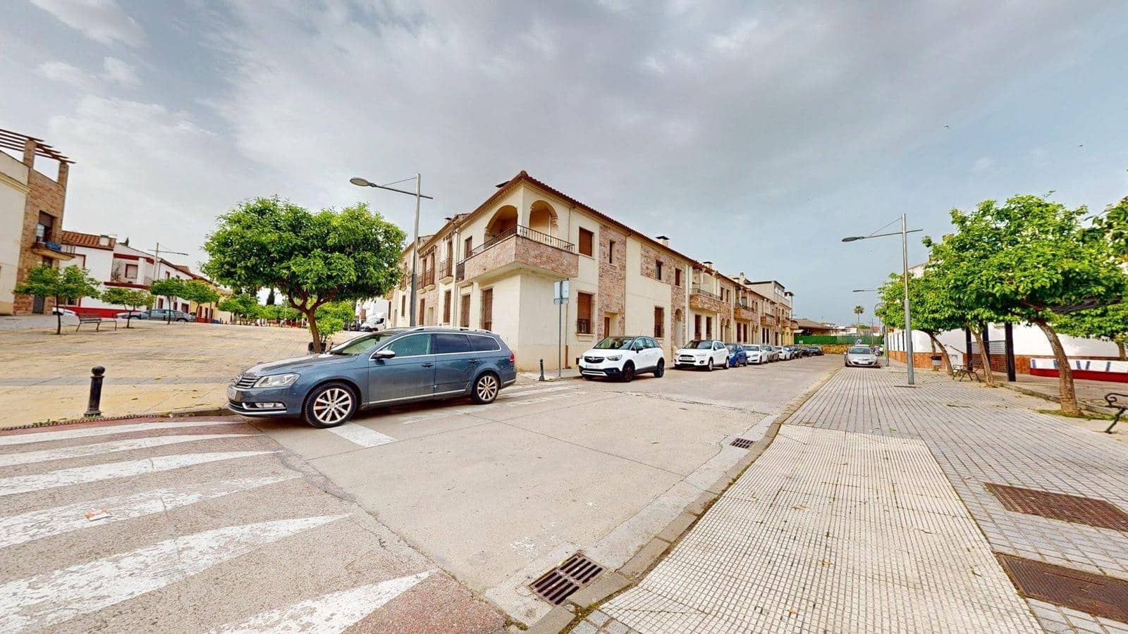 4 soveværelse Byhus til salg i Cordoba by med garage - € 199.000 (Ref: 9943676)