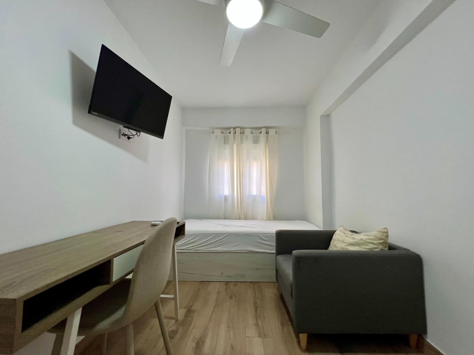3 bedroom Apartment for rent in Cordoba city - € 250 (Ref: 9944169)
