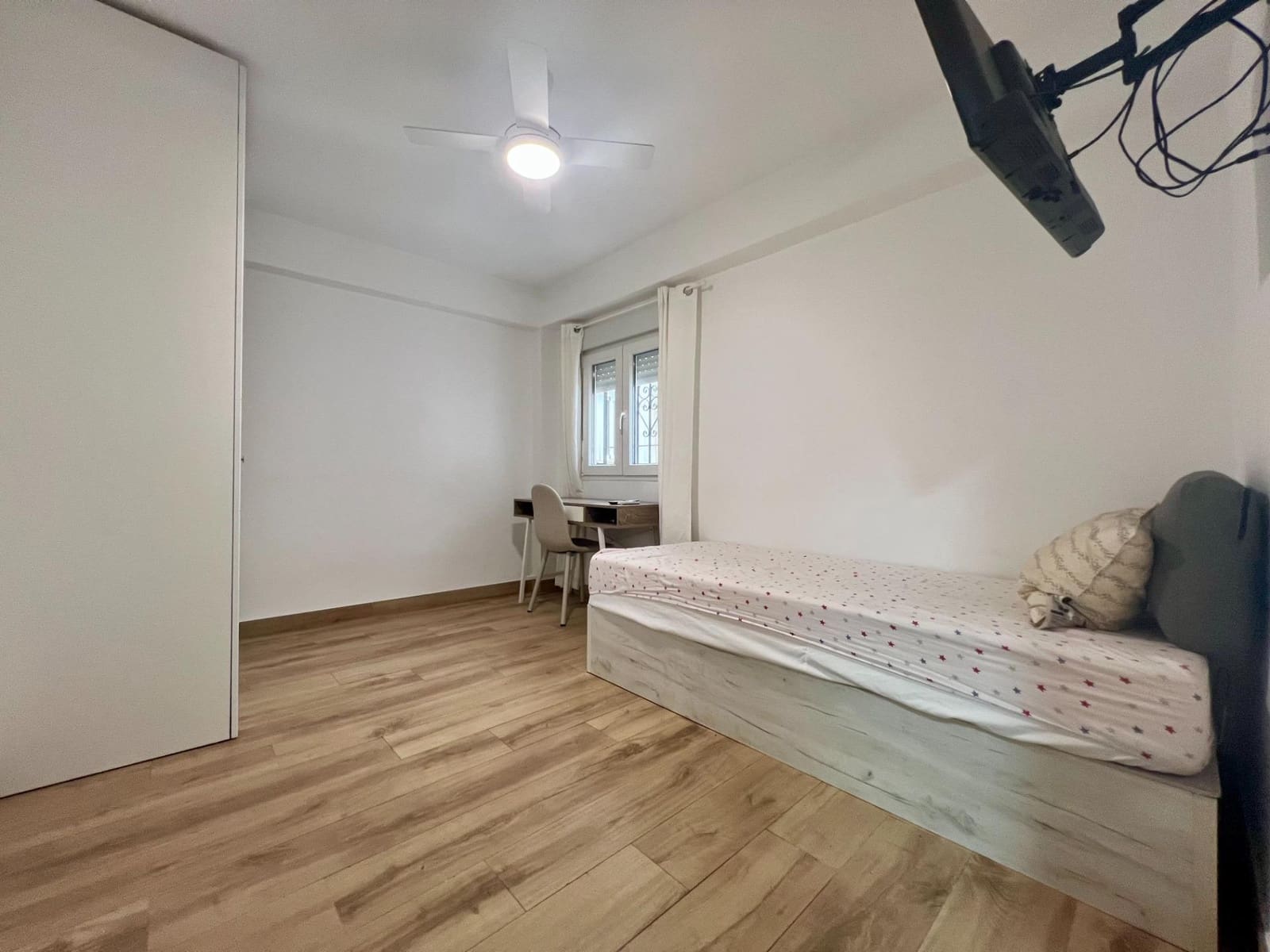 3 bedroom Apartment for rent in Cordoba city - € 250 (Ref: 9944169)