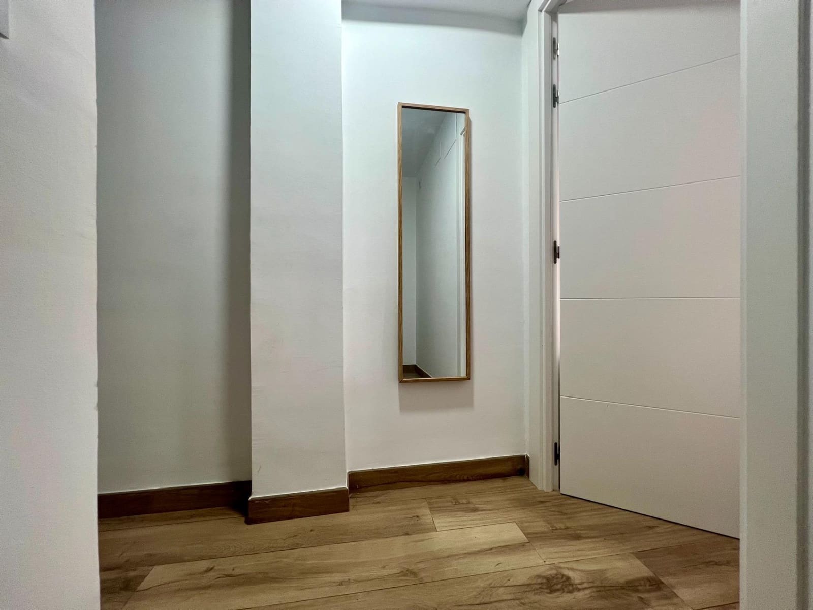 3 bedroom Apartment for rent in Cordoba city - € 250 (Ref: 9944169)