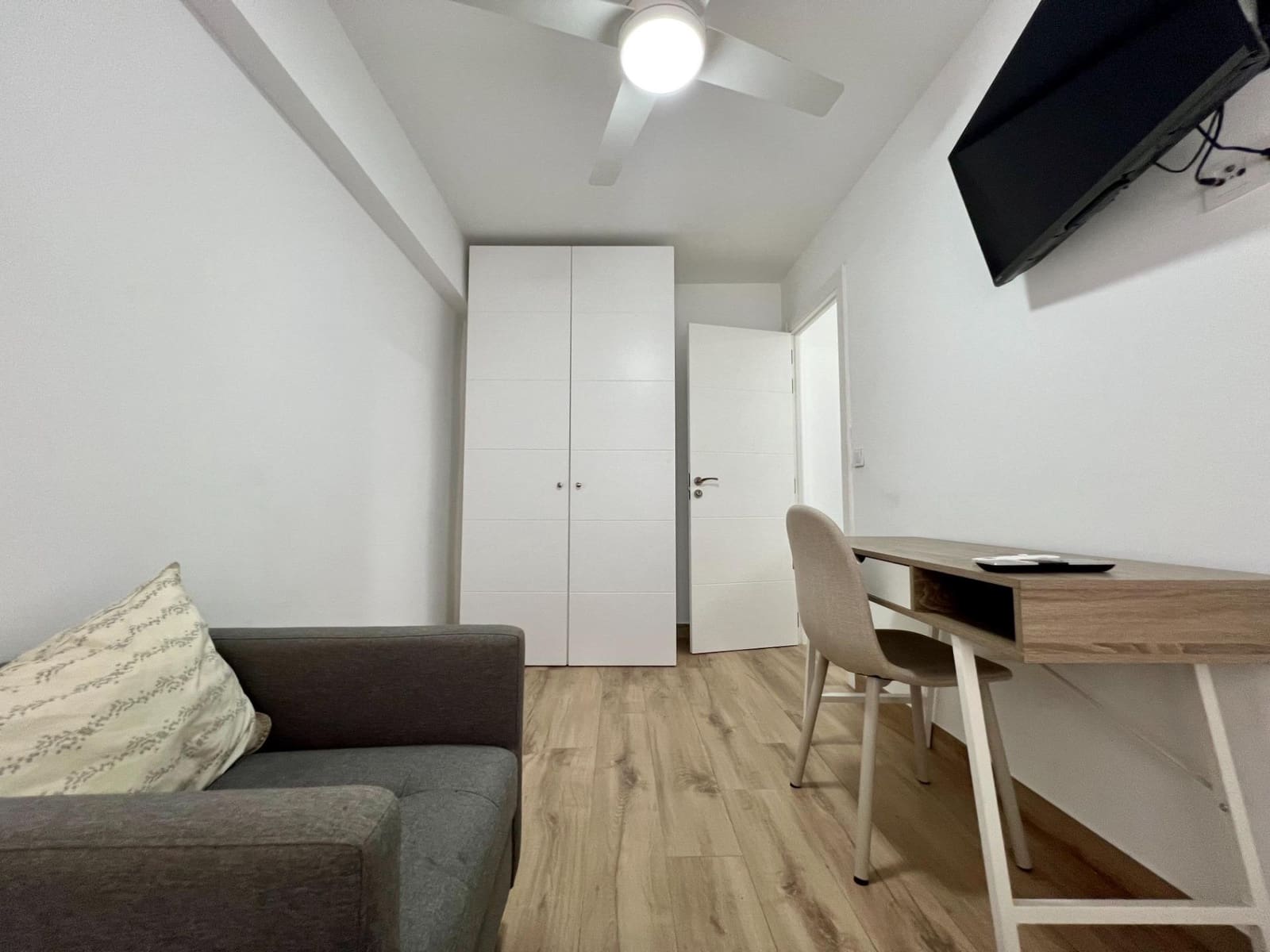 3 bedroom Apartment for rent in Cordoba city - € 250 (Ref: 9944169)