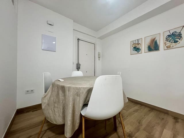 3 camera da letto Appartamento da affittare in Ciudad Jardín, Cordova città - 250 € (Rif: 9944169)