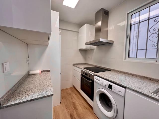 3 camera da letto Appartamento da affittare in Ciudad Jardín, Cordova città - 250 € (Rif: 9944169)