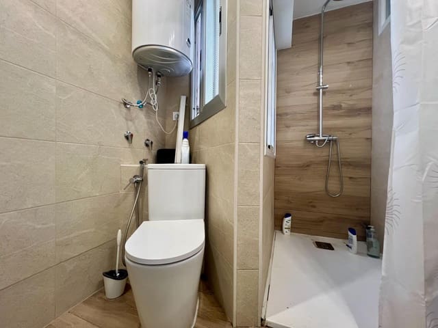 3 camera da letto Appartamento da affittare in Ciudad Jardín, Cordova città - 250 € (Rif: 9944169)