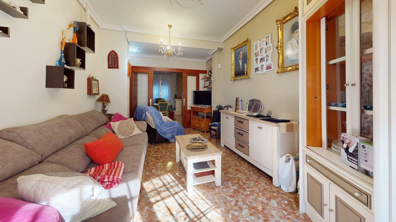 4 makuuhuone Rivitalo myytävänä paikassa Cordoba kaupunki - 300 000 € (Ref: 9959847)
