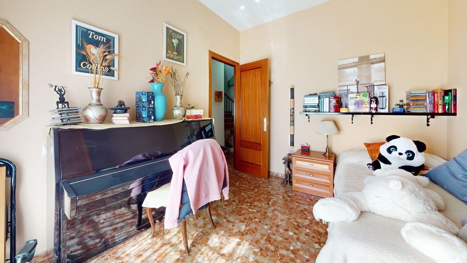 4 makuuhuone Rivitalo myytävänä paikassa Cordoba kaupunki - 300 000 € (Ref: 9959847)