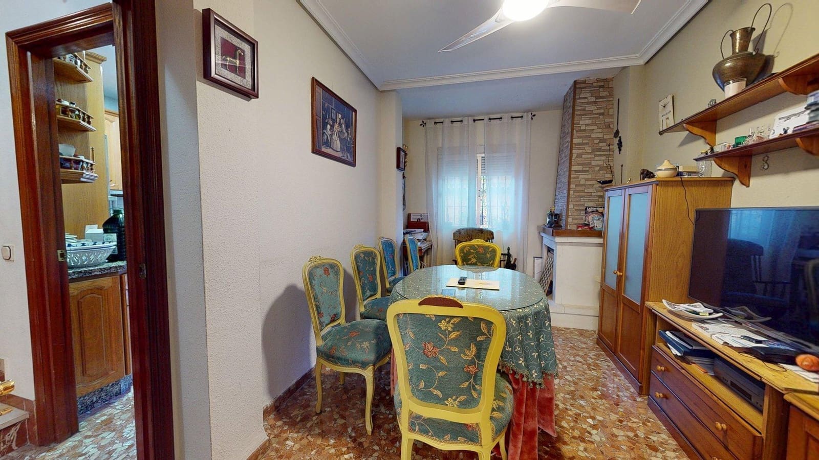 4 makuuhuone Rivitalo myytävänä paikassa Cordoba kaupunki - 300 000 € (Ref: 9959847)