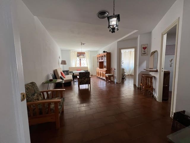 1 soverom Leilighet til salgs i Centro Comercial, Córdoba by med garasje - € 190 000 (Ref: 9965352)