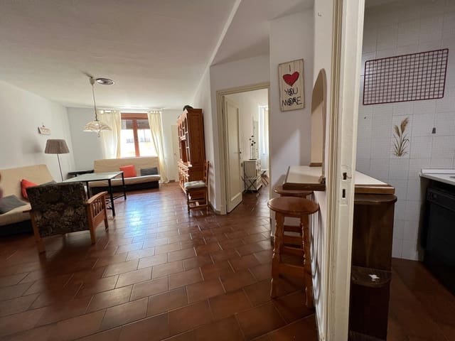 1 soverom Leilighet til salgs i Centro Comercial, Córdoba by med garasje - € 190 000 (Ref: 9965352)