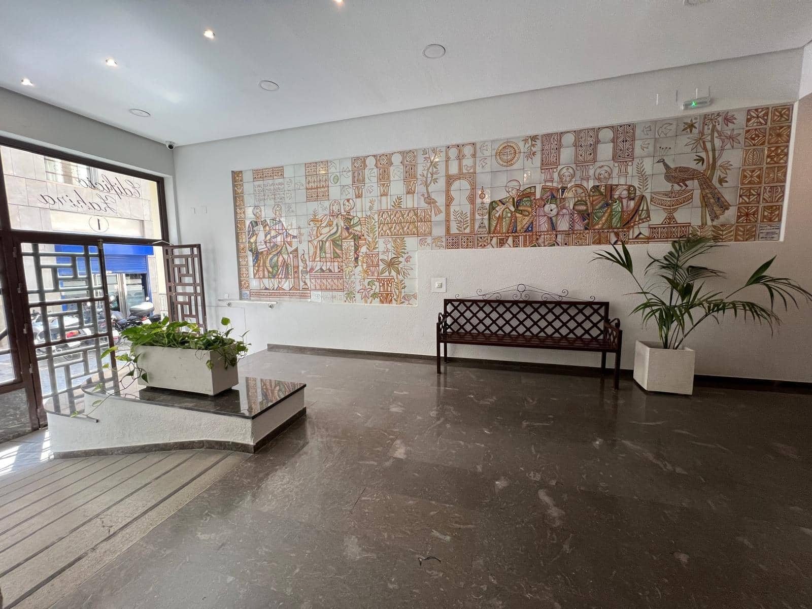 1 bedroom Flat for sale in Cordoba city with garage - € 190,000 (Ref: 9965352)