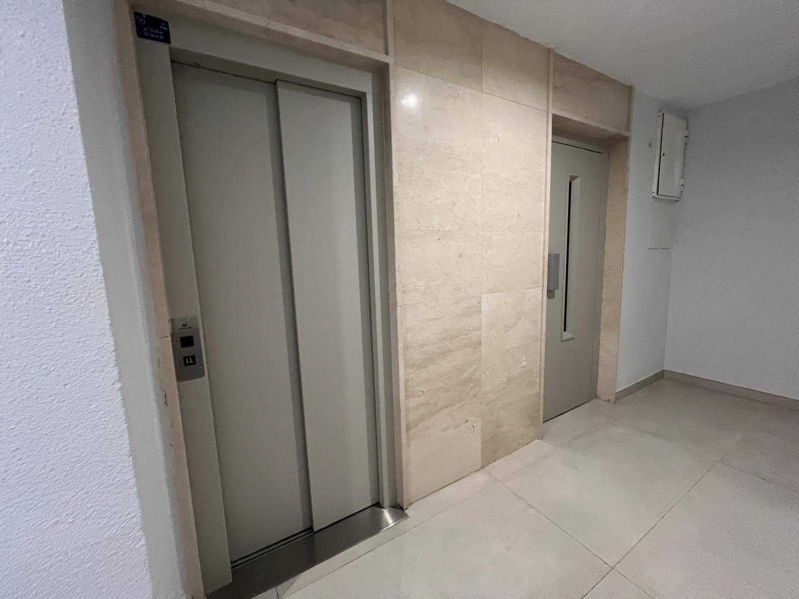 1 bedroom Flat for sale in Cordoba city with garage - € 190,000 (Ref: 9965352)