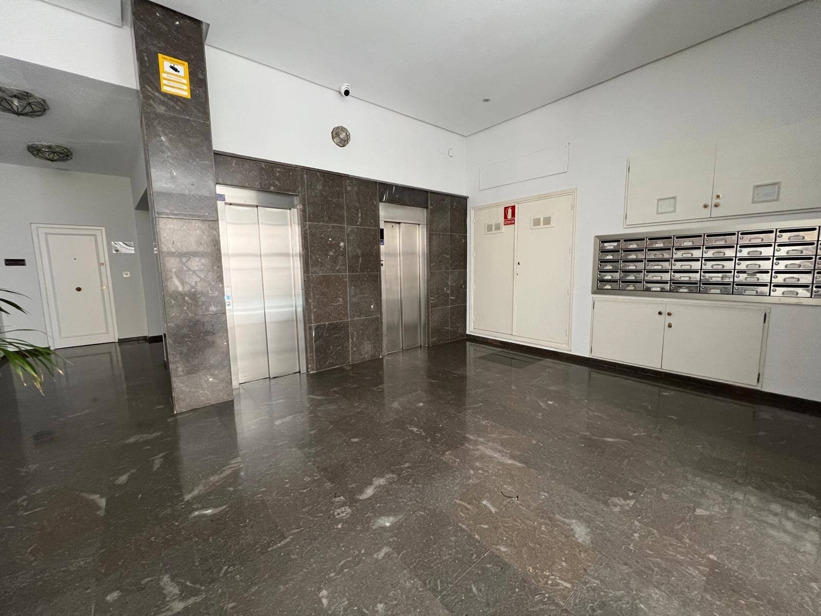 1 bedroom Flat for sale in Cordoba city with garage - € 190,000 (Ref: 9965352)