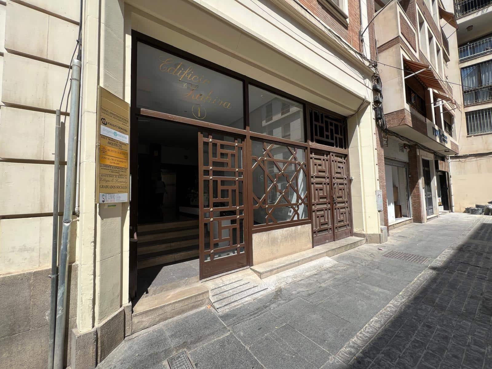 1 bedroom Flat for sale in Cordoba city with garage - € 190,000 (Ref: 9965352)
