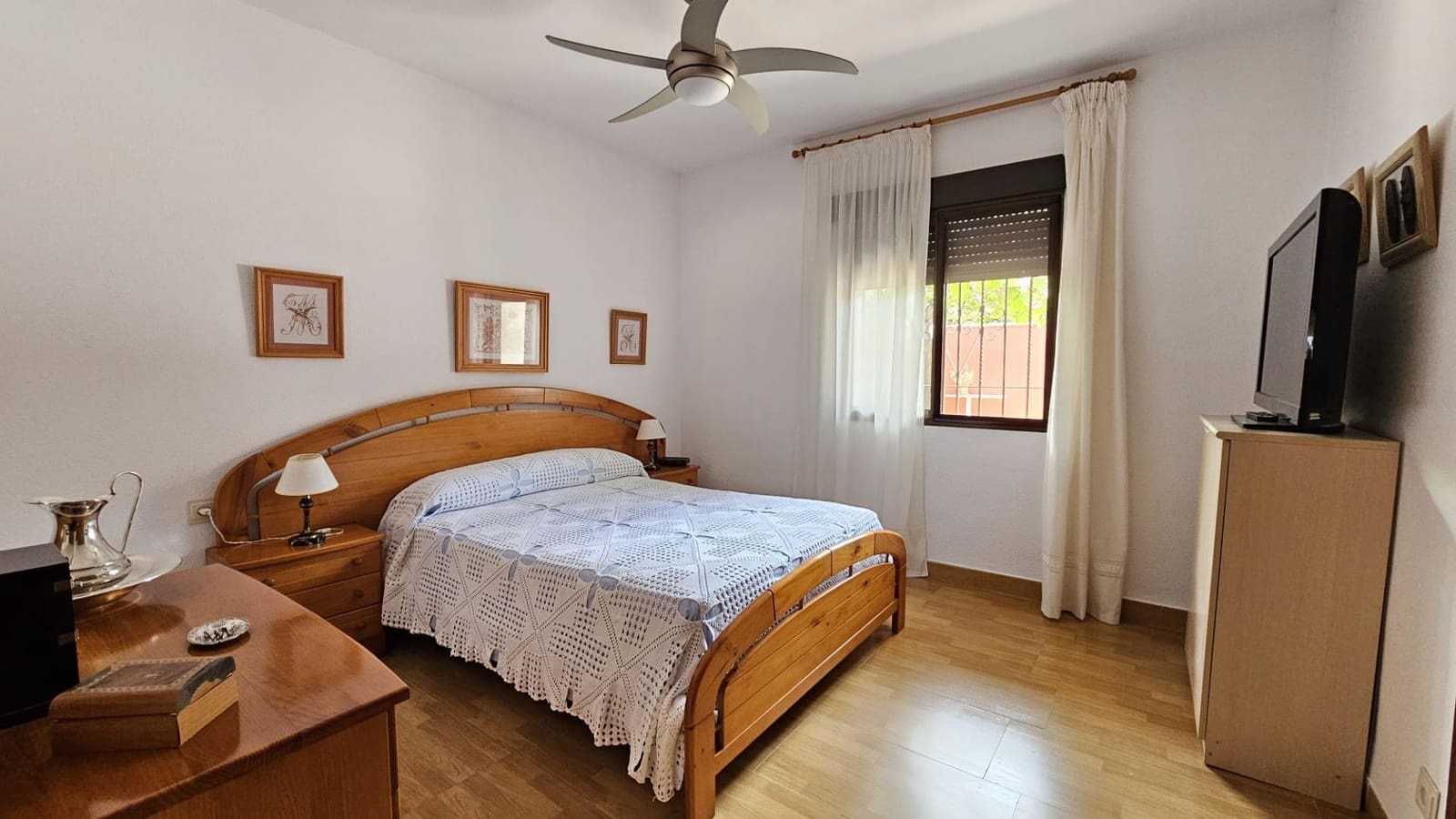Chalet de 4 habitaciones en Córdoba ciudad en venta con piscina - 350.000 € (Ref: 9968348)