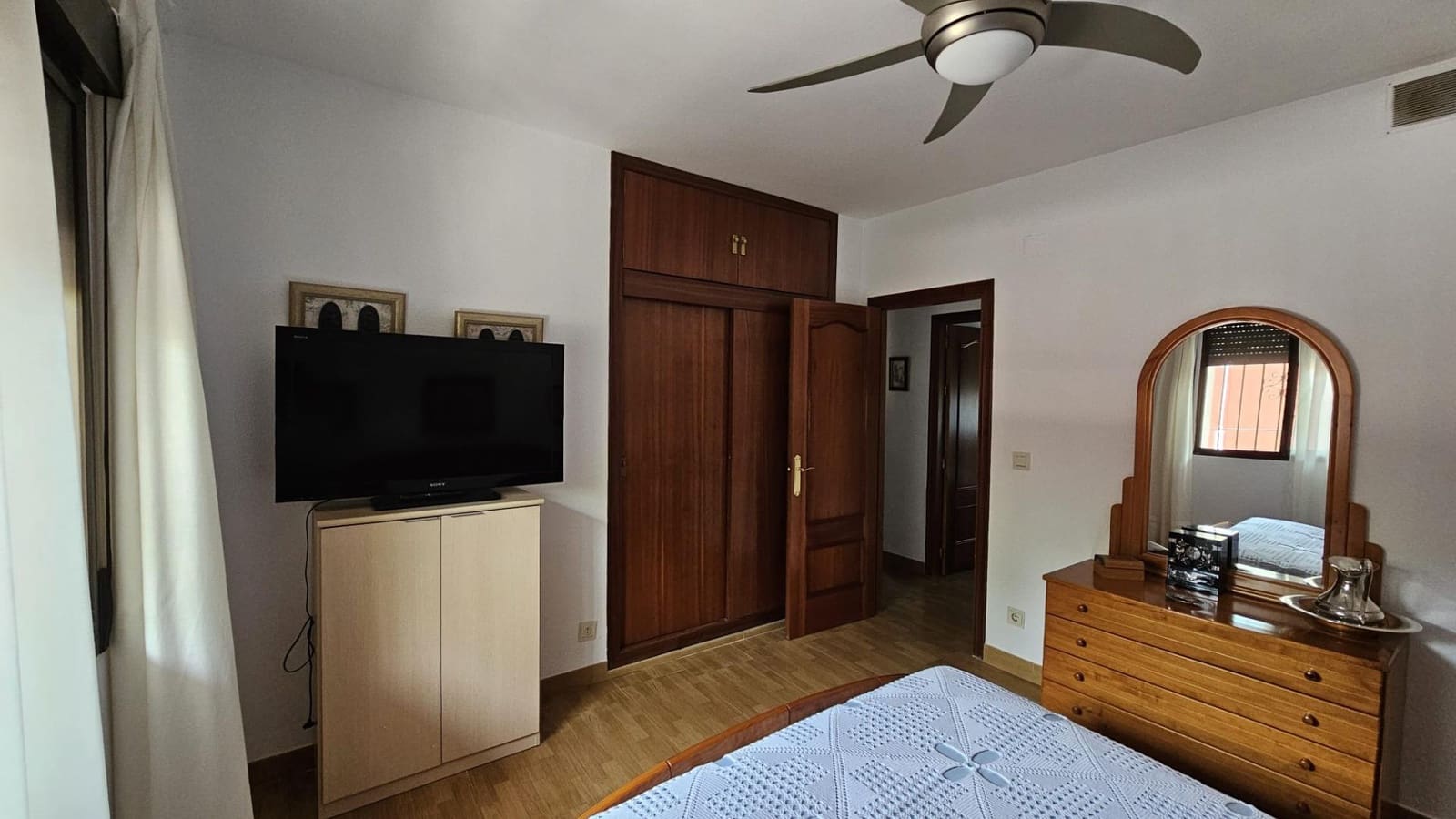 Chalet de 4 habitaciones en Córdoba ciudad en venta con piscina - 350.000 € (Ref: 9968348)