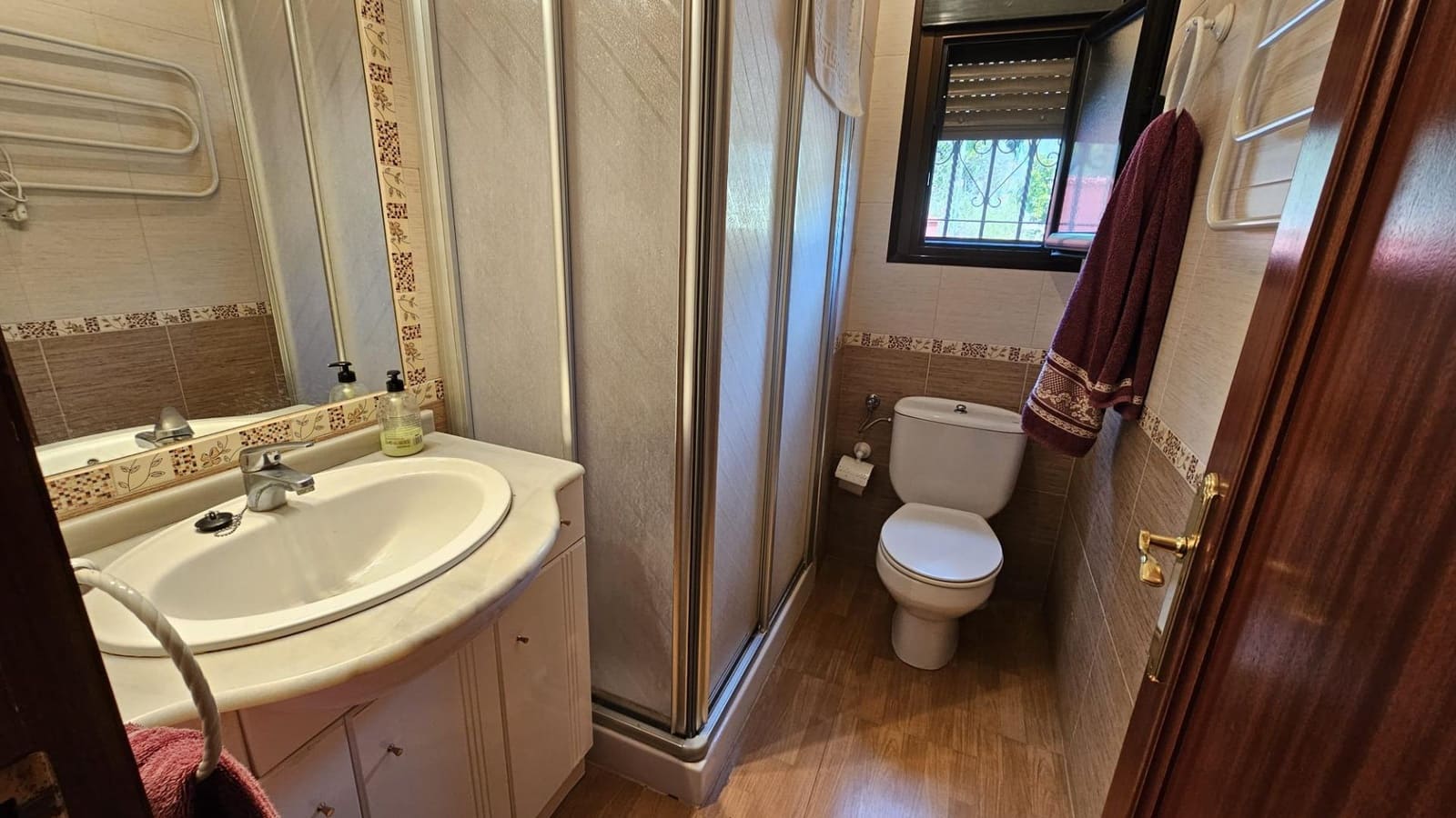 Chalet de 4 habitaciones en Córdoba ciudad en venta con piscina - 350.000 € (Ref: 9968348)