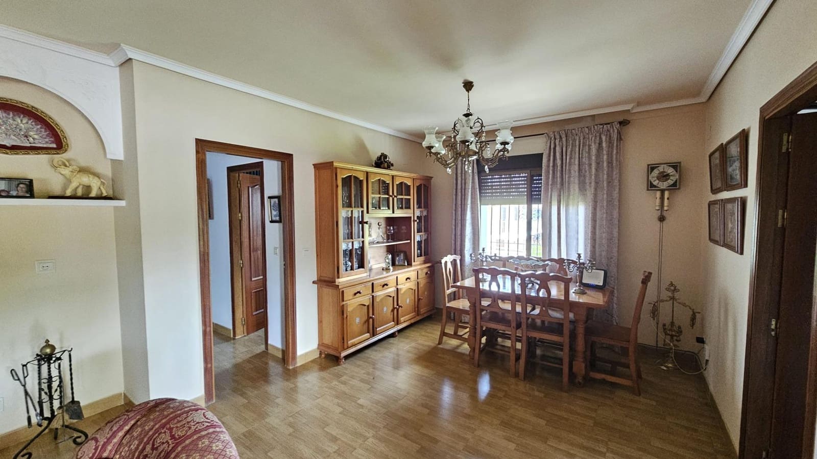 Chalet de 4 habitaciones en Córdoba ciudad en venta con piscina - 350.000 € (Ref: 9968348)