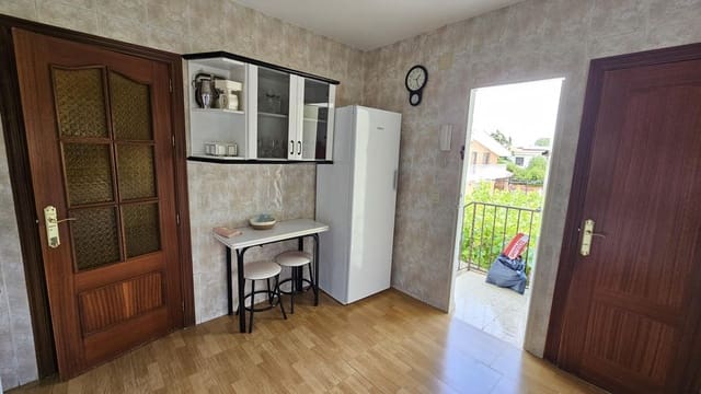 4 soveværelse Villa til salg i Córdoba by med swimmingpool - € 350.000 (Ref: 9968348)