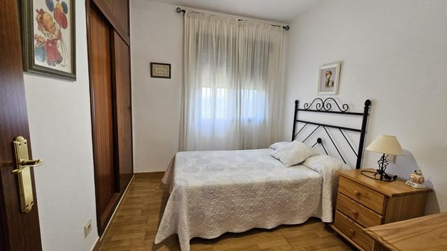 4 soveværelse Villa til salg i Córdoba by med swimmingpool - € 350.000 (Ref: 9968348)