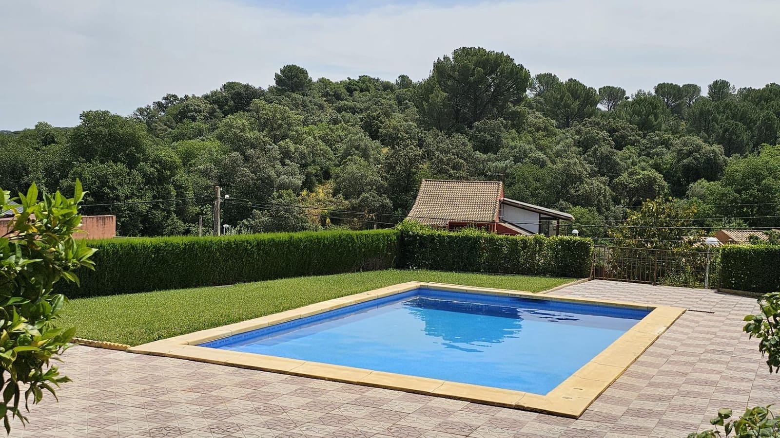 Chalet de 4 habitaciones en Córdoba ciudad en venta con piscina - 350.000 € (Ref: 9968348)