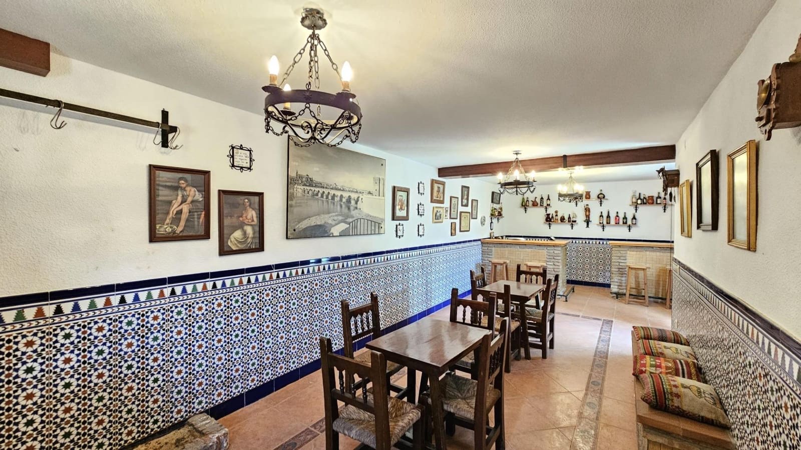 Chalet de 4 habitaciones en Córdoba ciudad en venta con piscina - 350.000 € (Ref: 9968348)