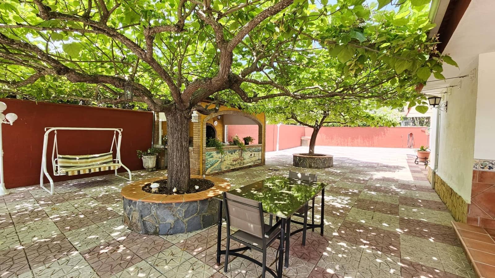 Chalet de 4 habitaciones en Córdoba ciudad en venta con piscina - 350.000 € (Ref: 9968348)