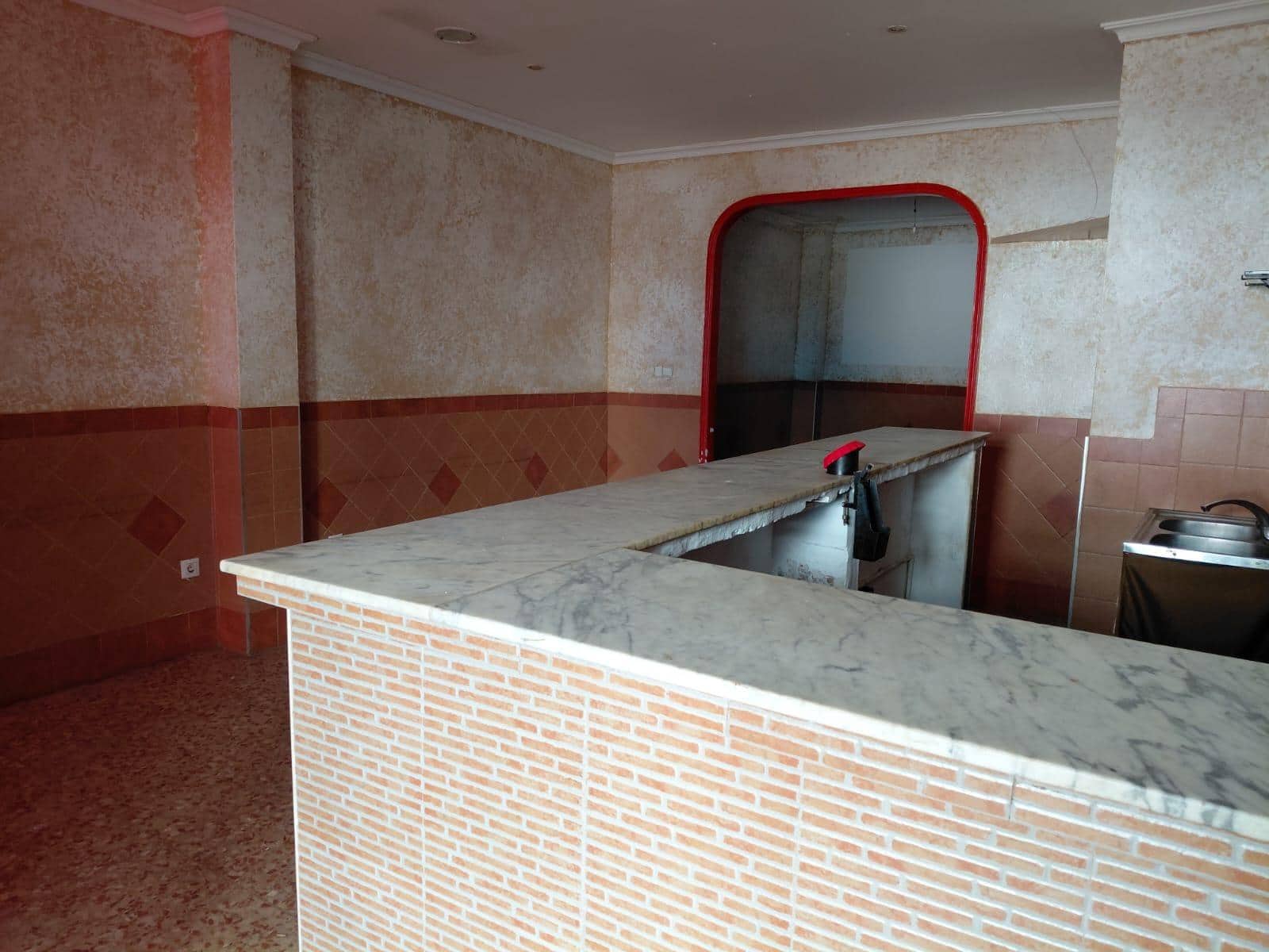 5 slaapkamer Huis te koop in Cordoba stad - € 249.500 (Ref: 9968349)