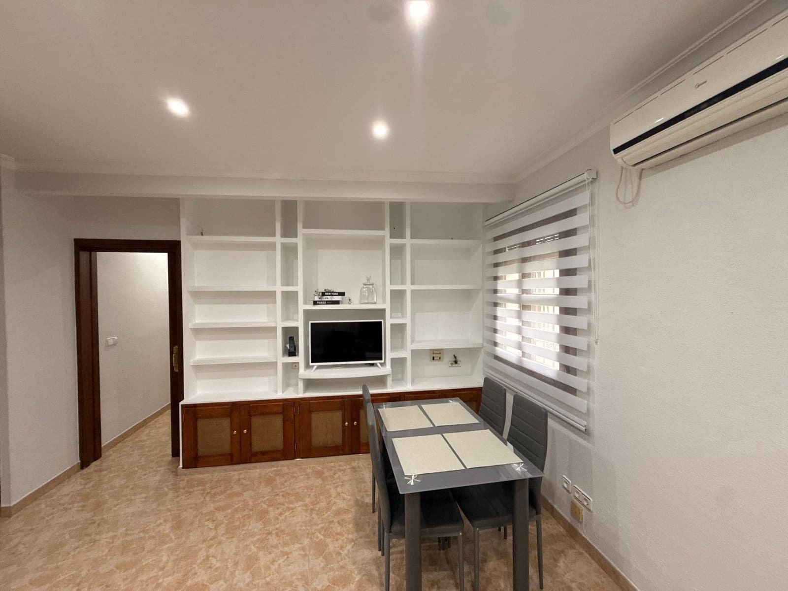 2 bedroom Flat for sale in Cordoba city with garage - € 210,000 (Ref: 9970710)