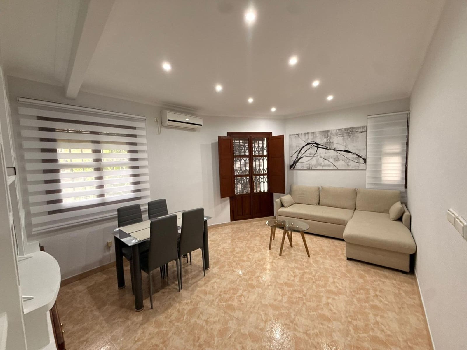 2 bedroom Flat for sale in Cordoba city with garage - € 210,000 (Ref: 9970710)