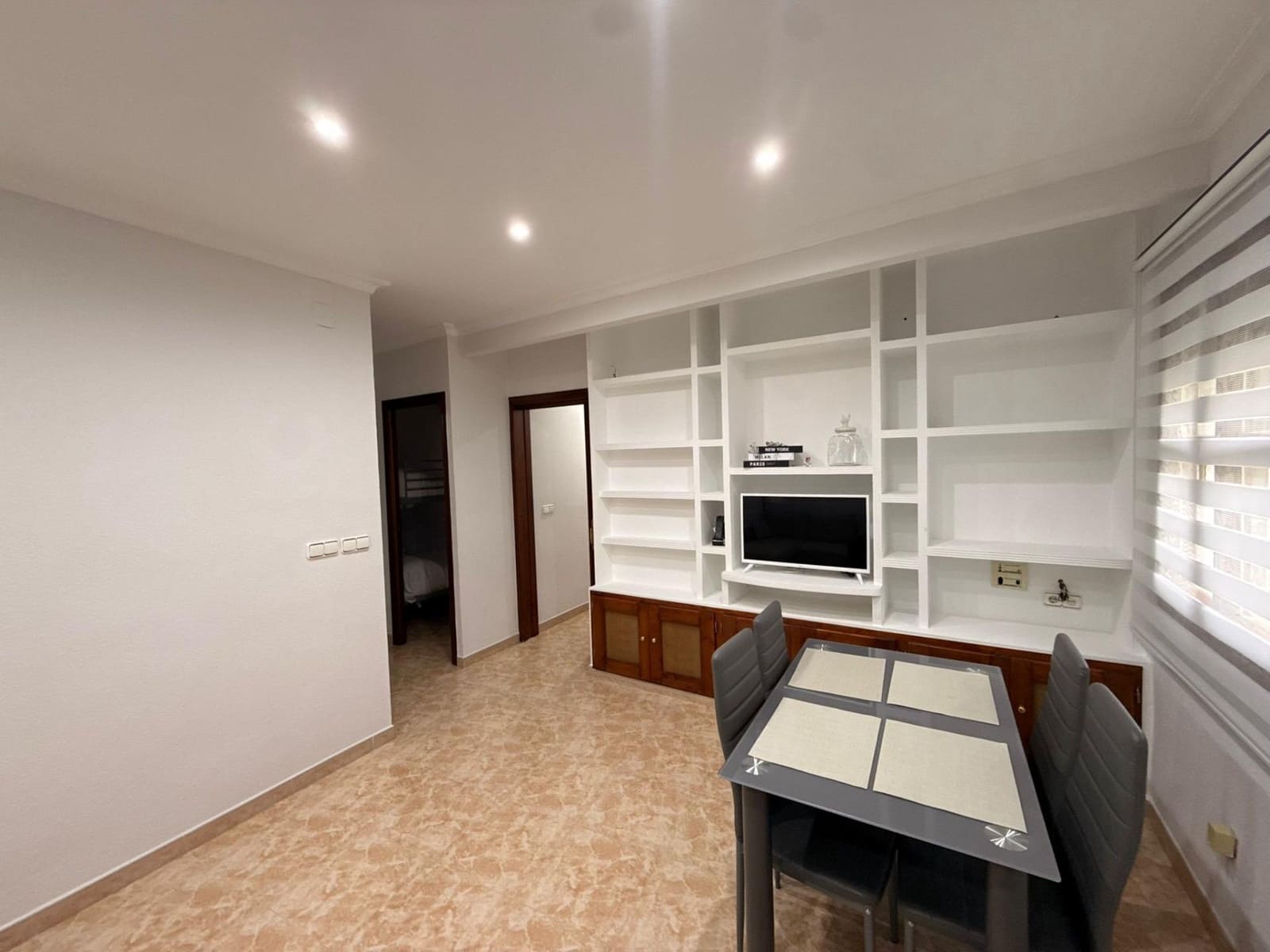 2 bedroom Flat for sale in Cordoba city with garage - € 210,000 (Ref: 9970710)