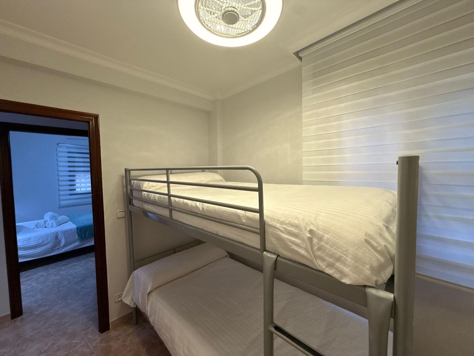 2 bedroom Flat for sale in Cordoba city with garage - € 210,000 (Ref: 9970710)