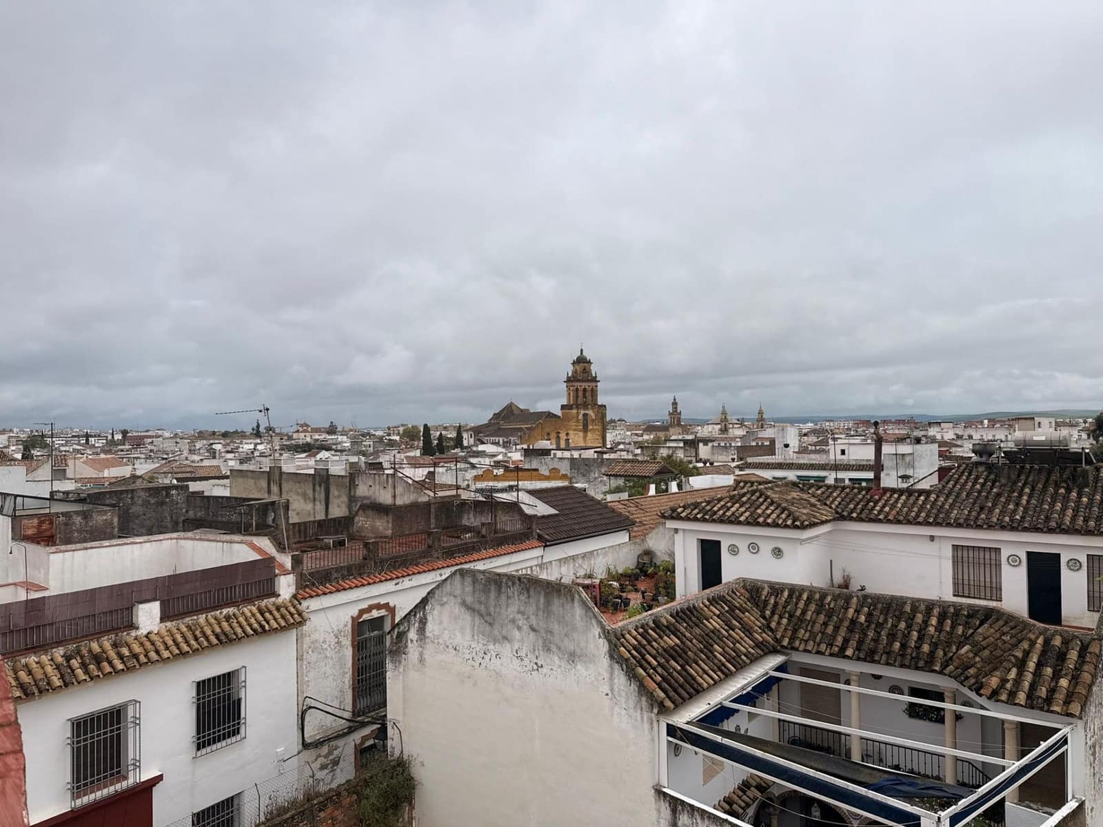 2 bedroom Flat for sale in Cordoba city with garage - € 210,000 (Ref: 9970710)