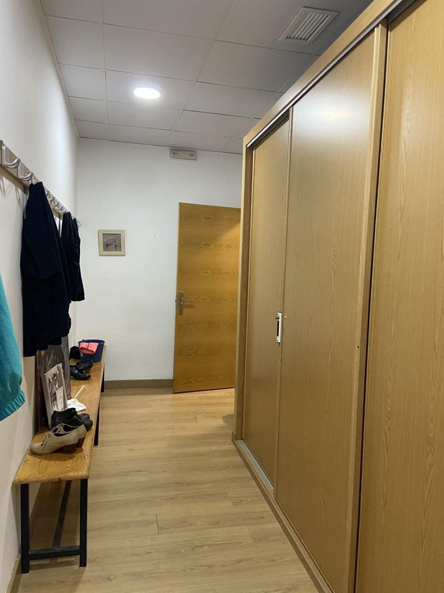 Commercial for sale in Cordoba city - € 110,000 (Ref: 9970711)