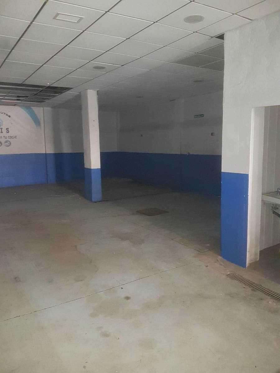 Commercial for sale in Cordoba city - € 484,000 (Ref: 9970712)