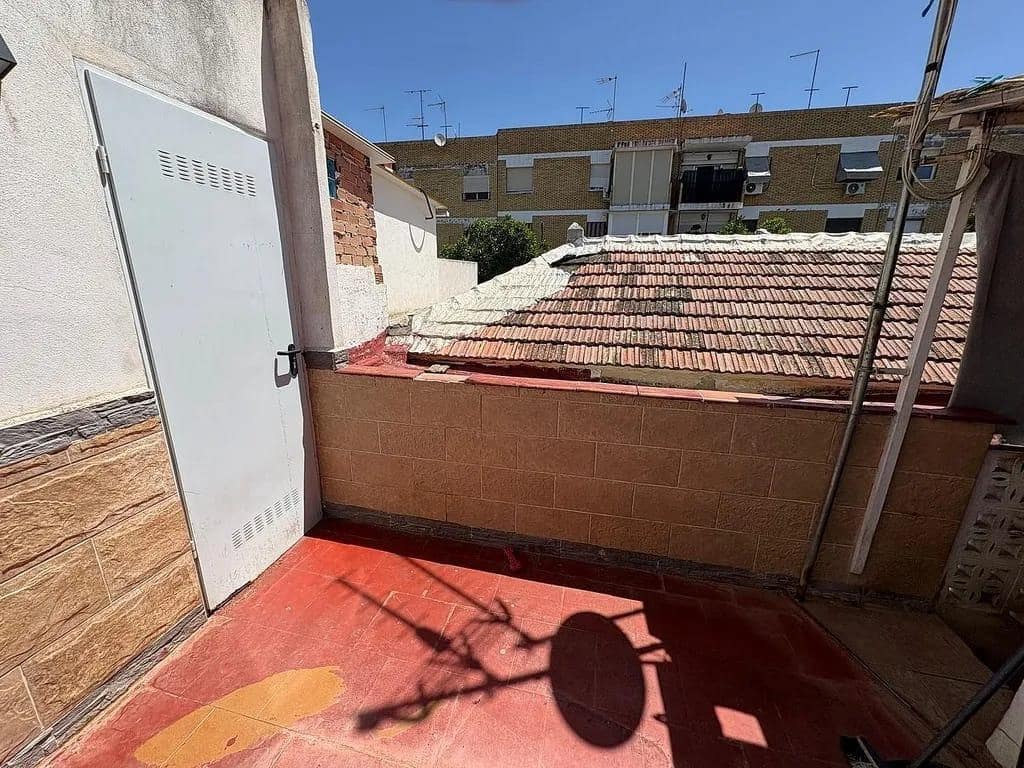 3 soveværelse Byhus til salg i Cordoba by - € 117.900 (Ref: 9973384)